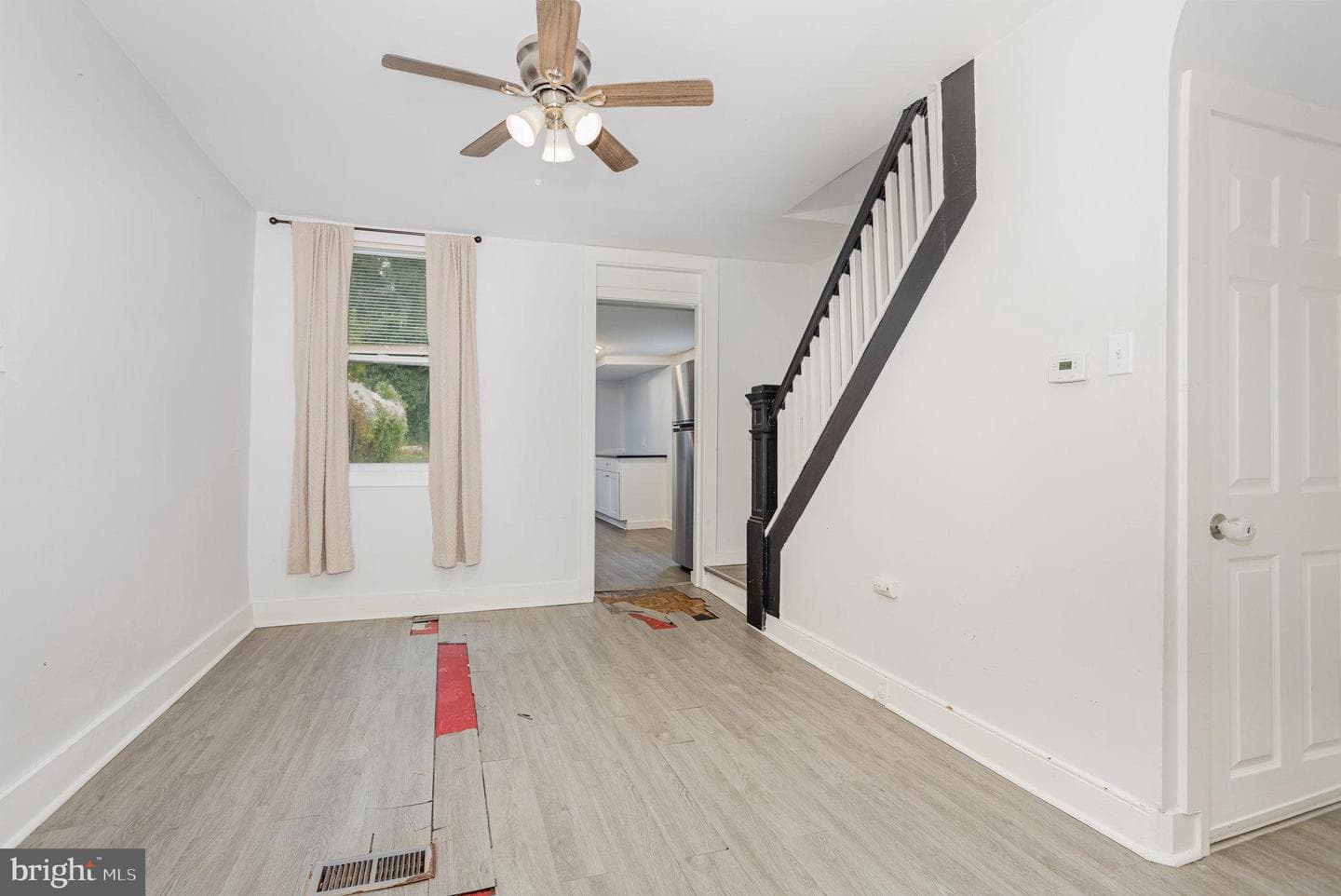 459 S Queen Street photo 11