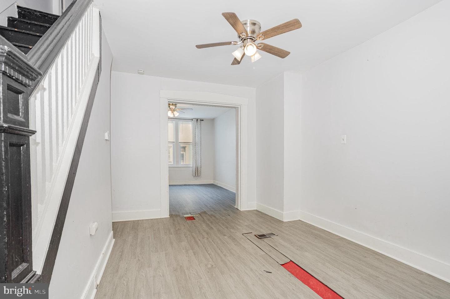 459 S Queen Street photo 12