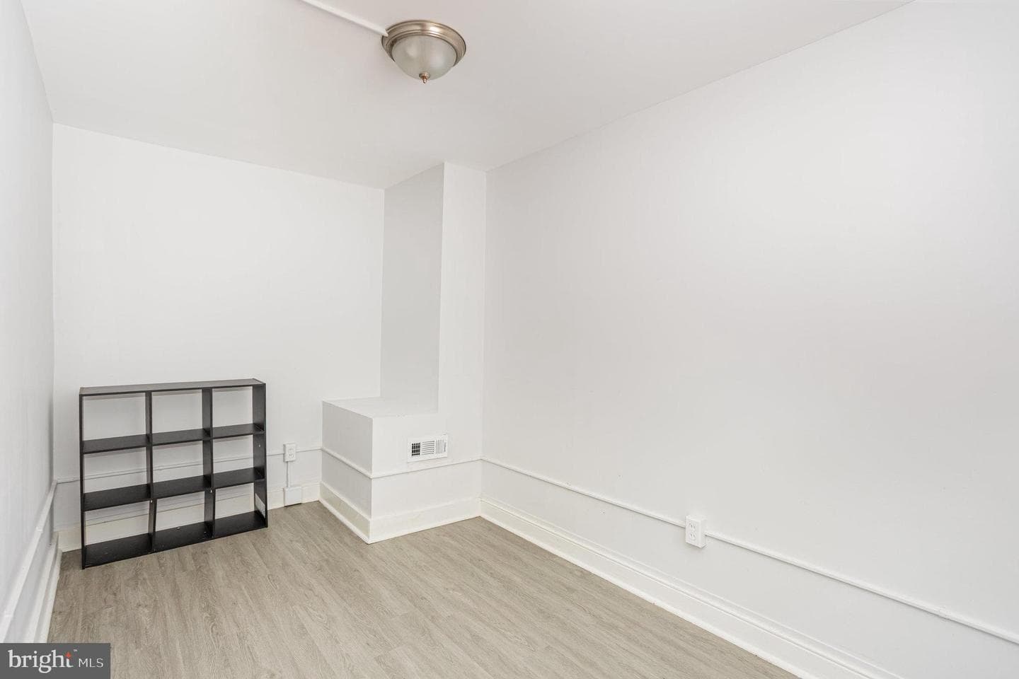 459 S Queen Street photo 15