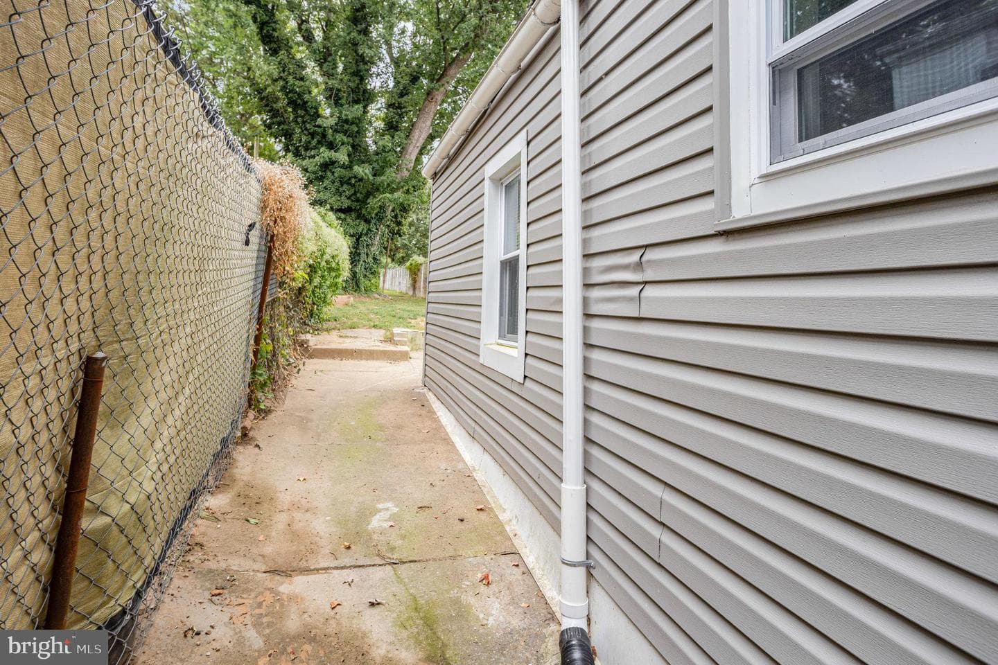 459 S Queen Street photo 27
