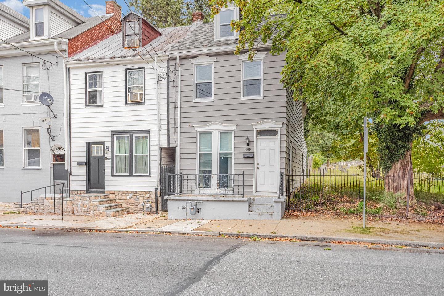 459 S Queen Street photo 3