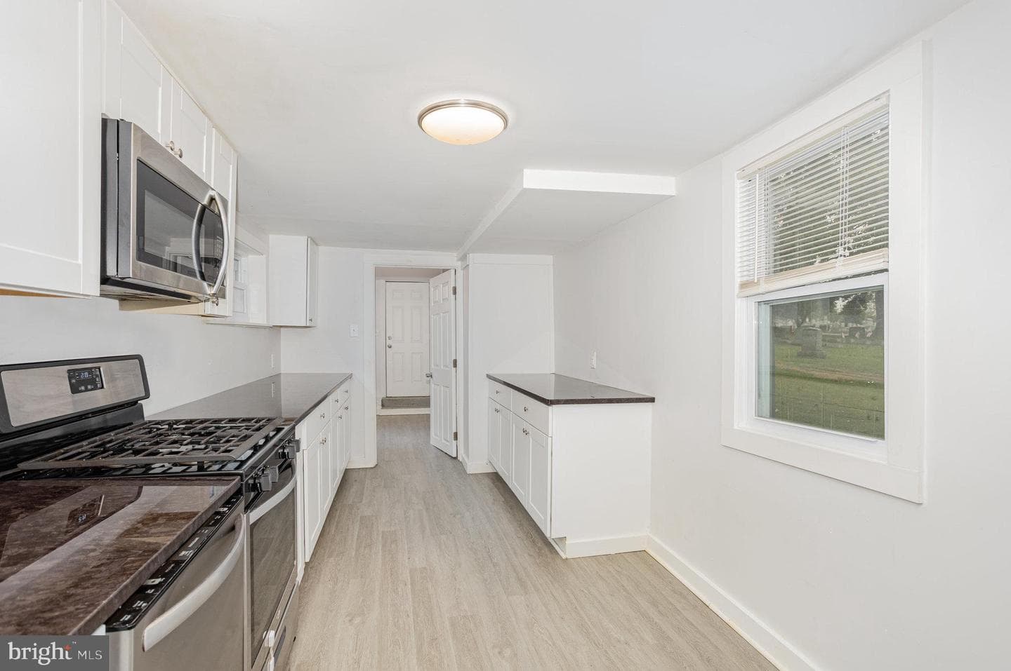 459 S Queen Street photo 7