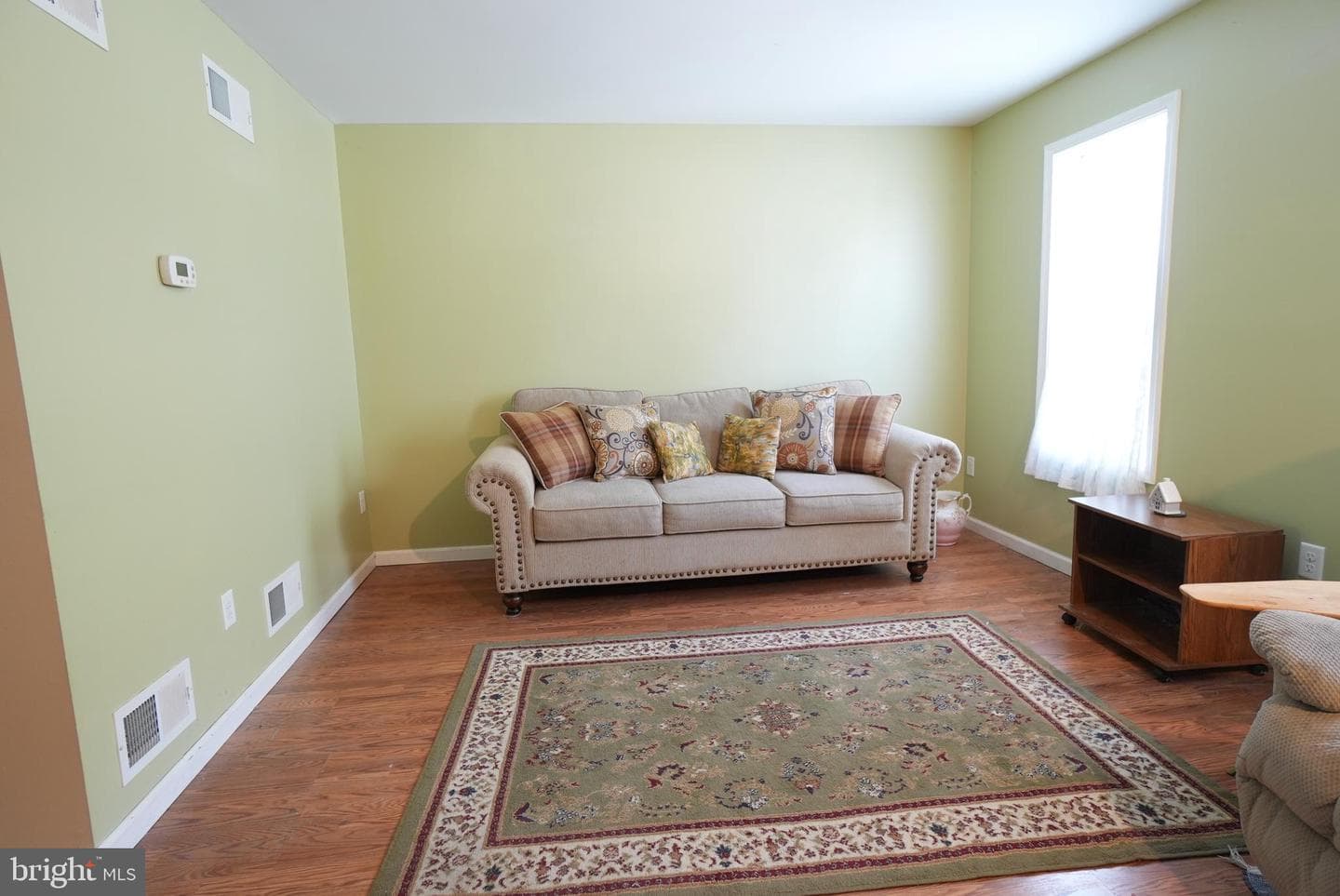 2 Westpointe Drive photo 2