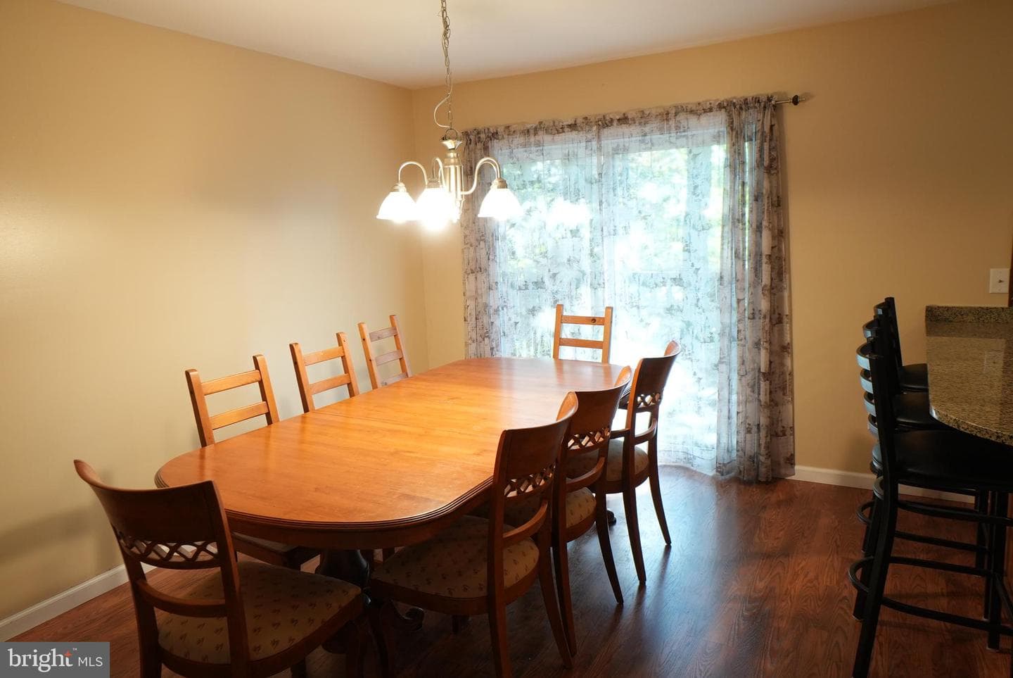 2 Westpointe Drive photo 4