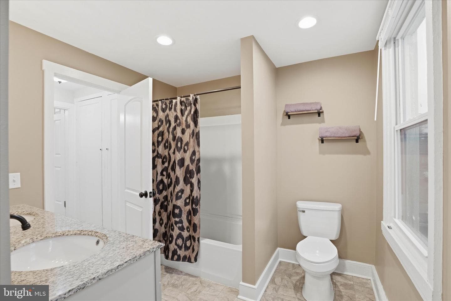 437 Cherry Street photo 15