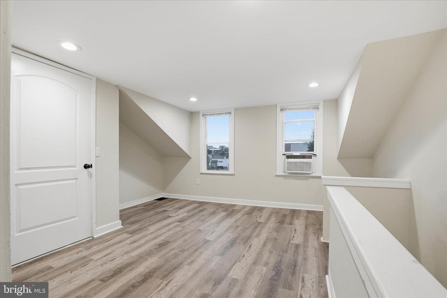 437 Cherry Street photo 21