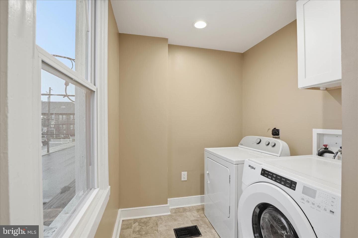437 Cherry Street photo 24
