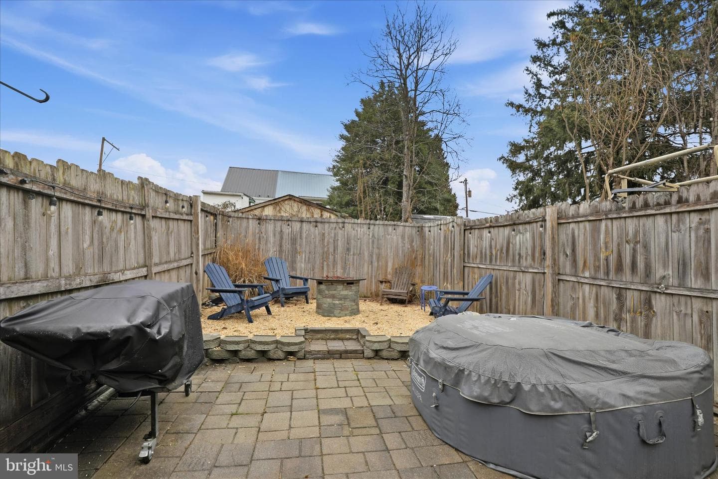 437 Cherry Street photo 28