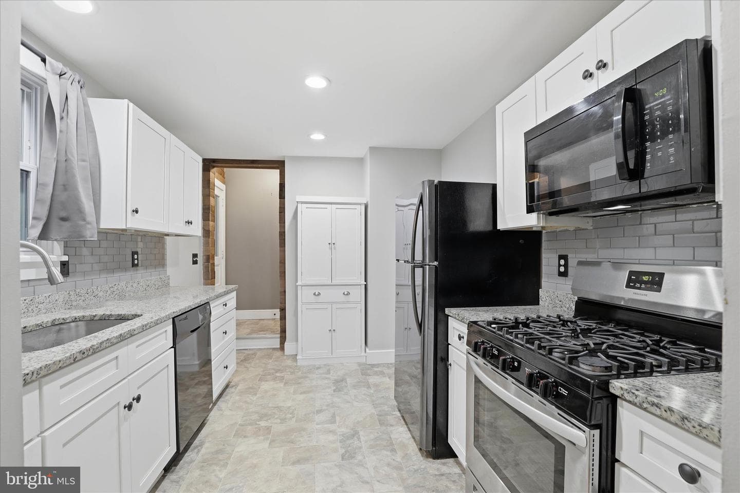 437 Cherry Street photo 7