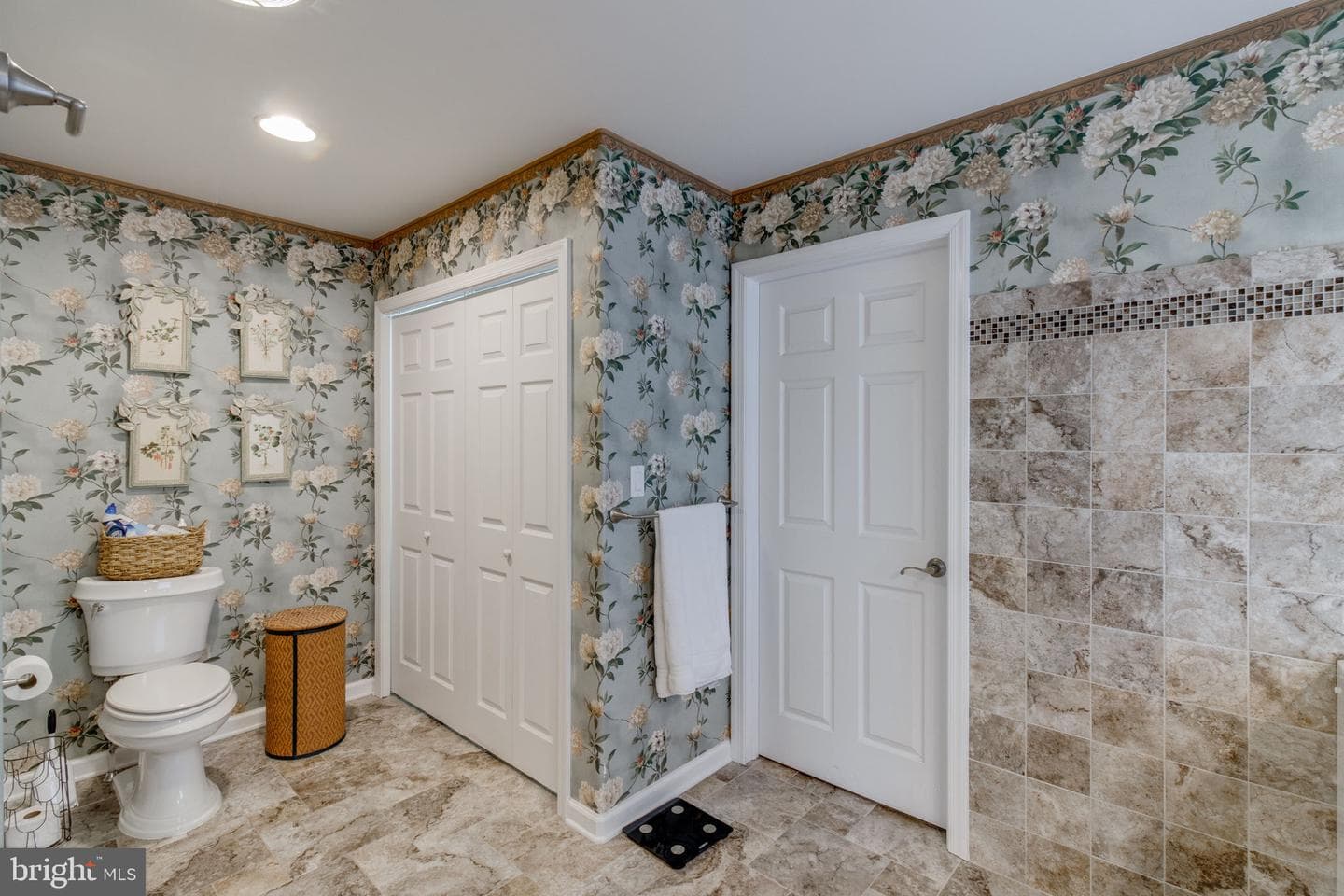 1304 Willow Creek Drive photo 15