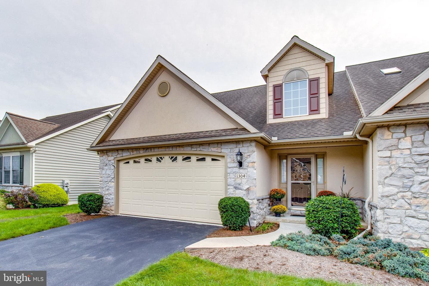 1304 Willow Creek Drive photo 3