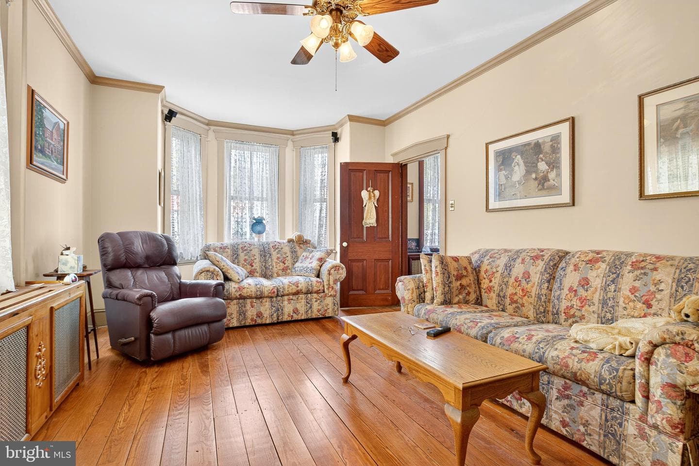 101 Miller Street photo 11