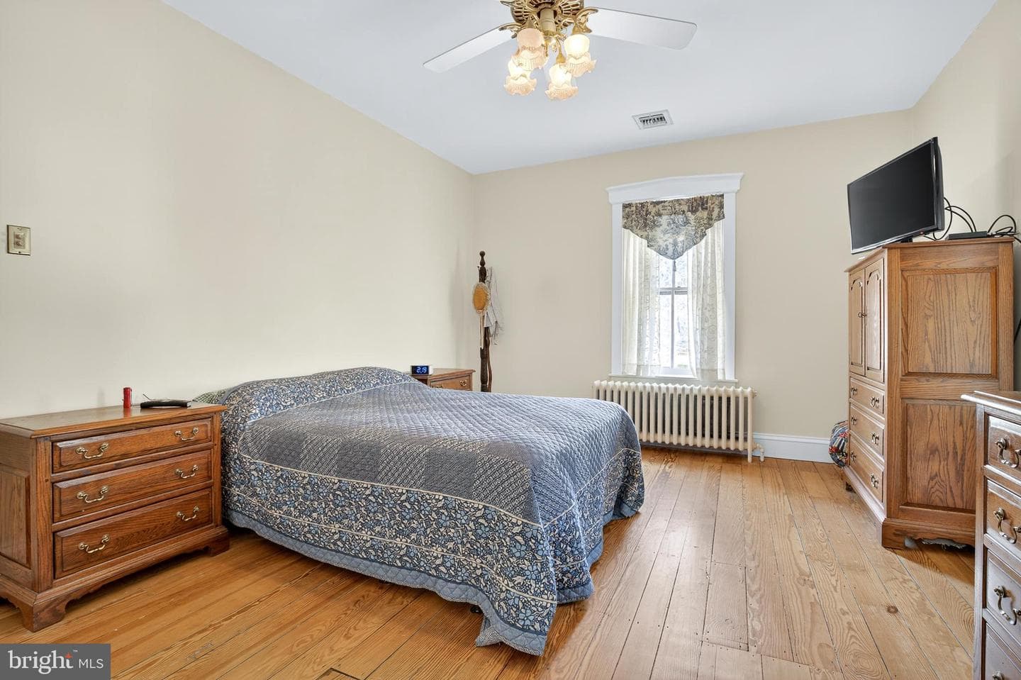 101 Miller Street photo 20