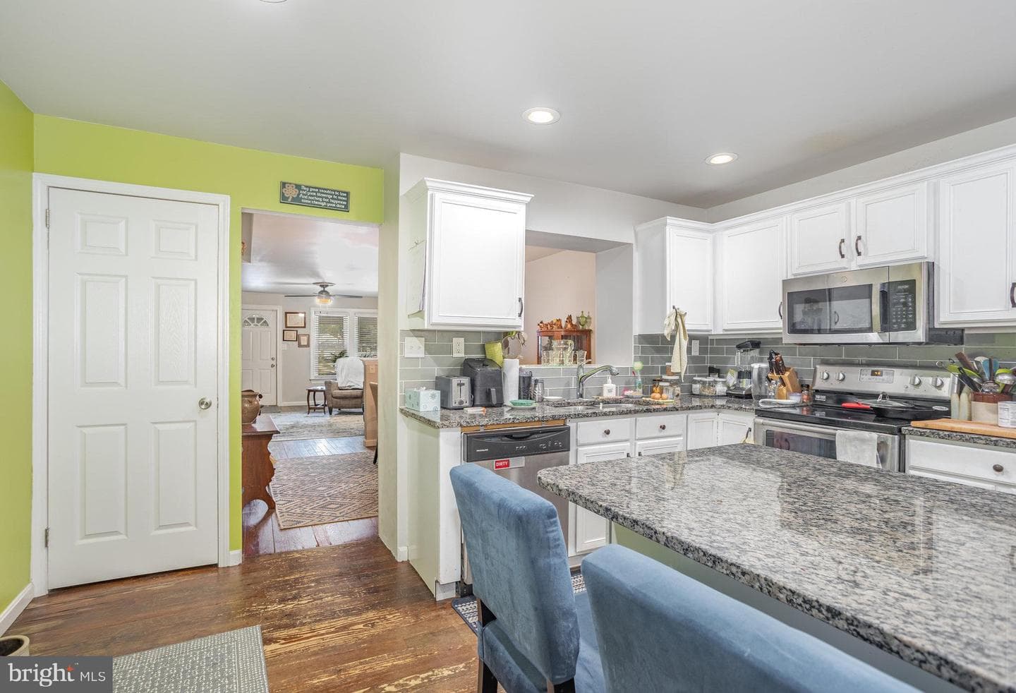 77 Petersburg Road photo 11
