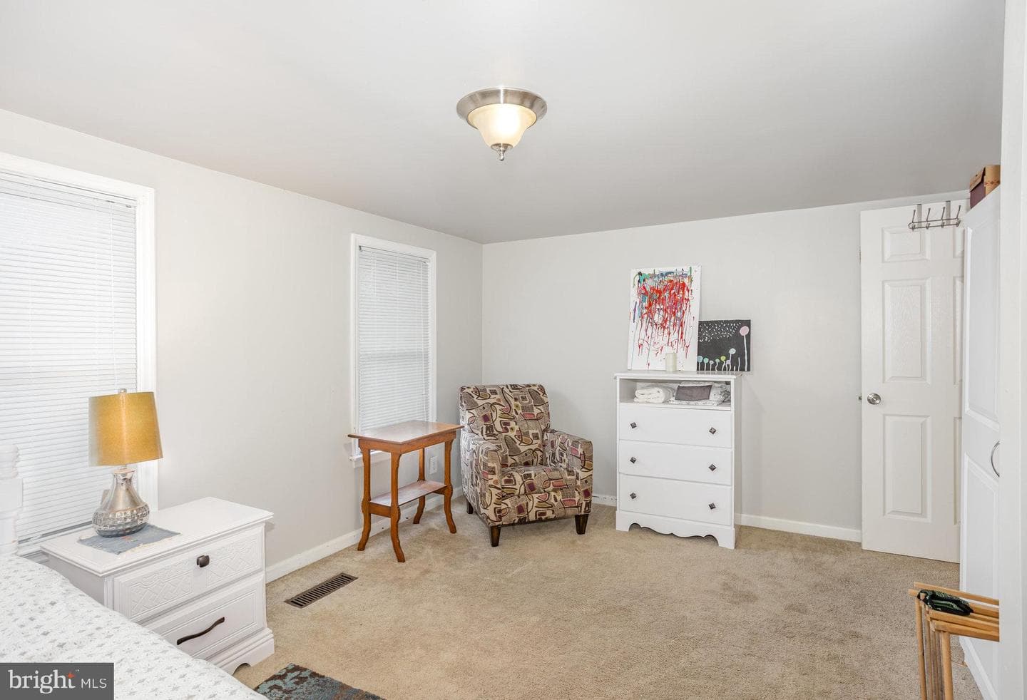 77 Petersburg Road photo 13
