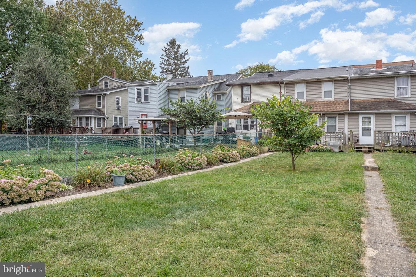 77 Petersburg Road photo 21