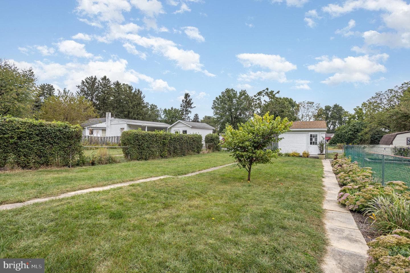 77 Petersburg Road photo 22