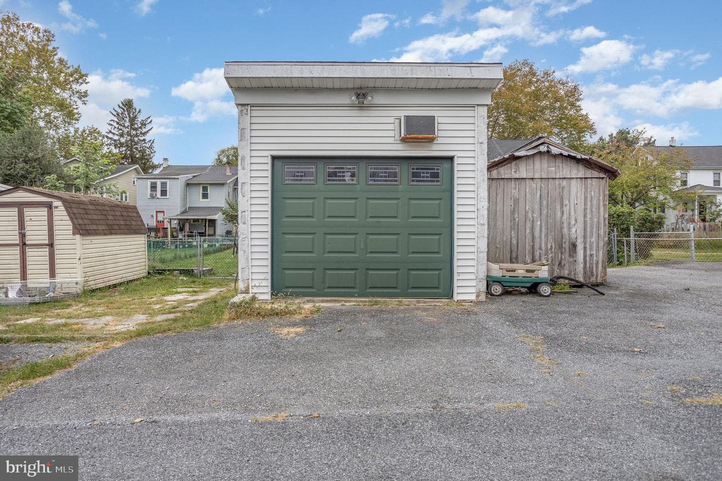 77 Petersburg Road photo 24