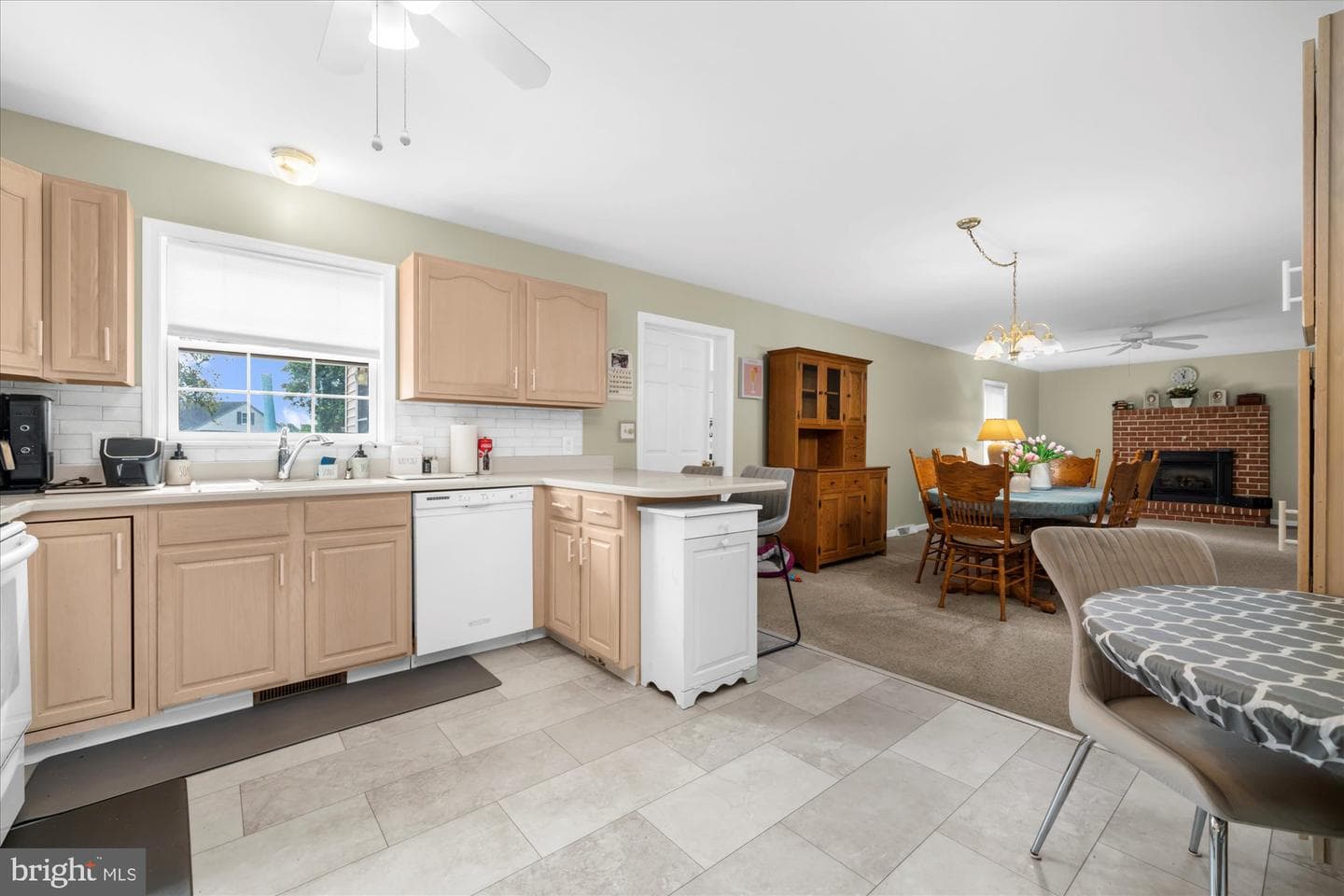 111 Oatfield Drive photo 9