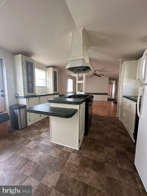 556 Holly Drive photo 10
