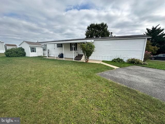 556 Holly Drive photo 2