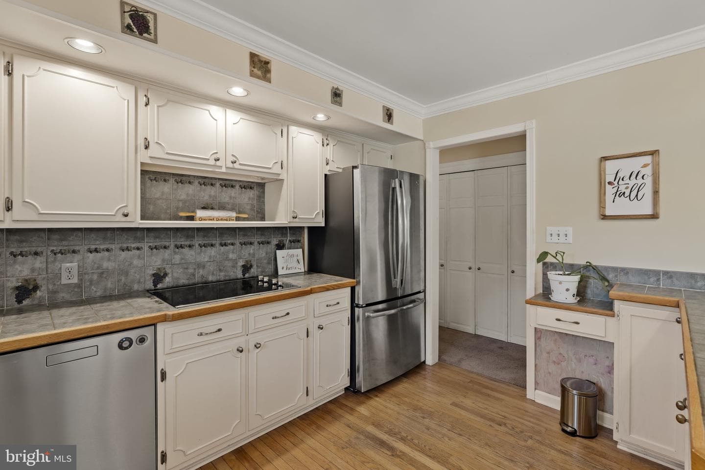 61 Cambridge Drive photo 10