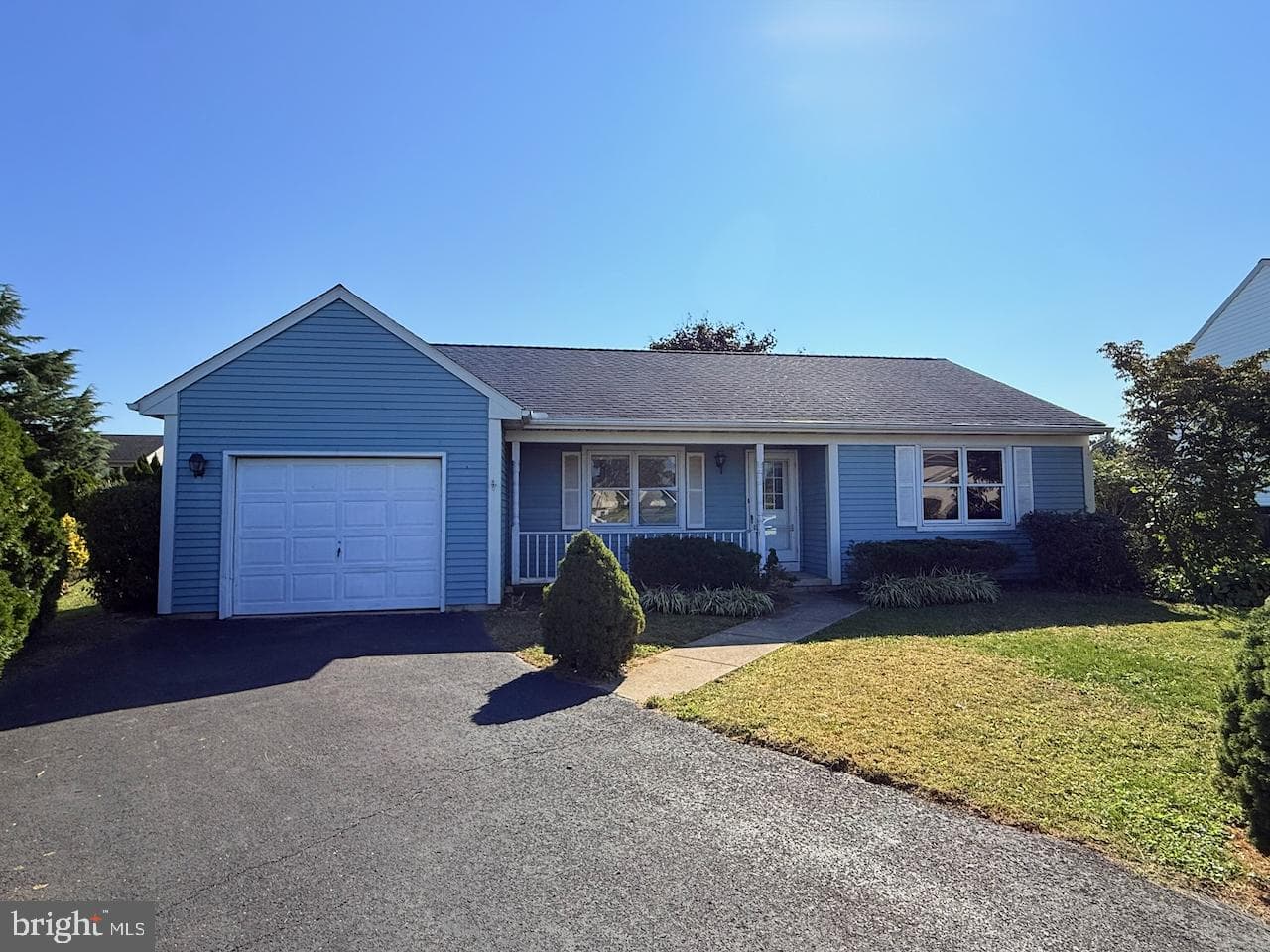 220 Sycamore Lane photo 2