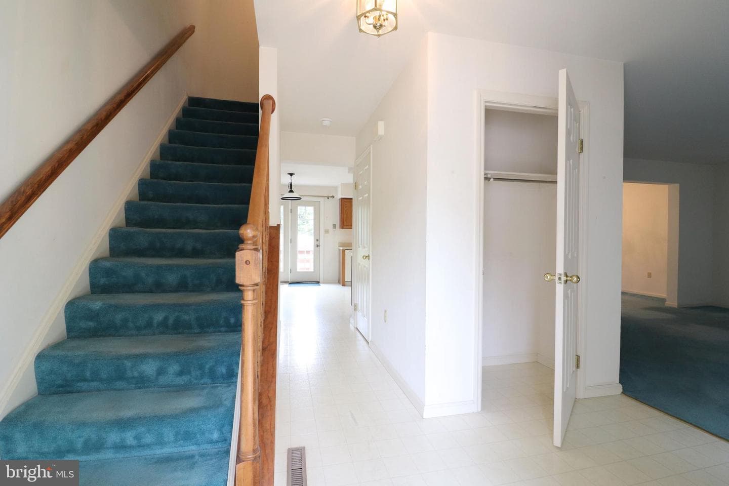 9 Hawthorne Drive photo 4
