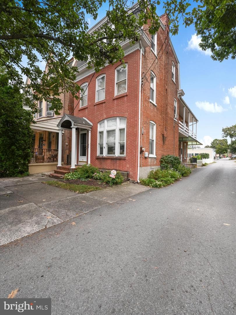 233 N 4th Street