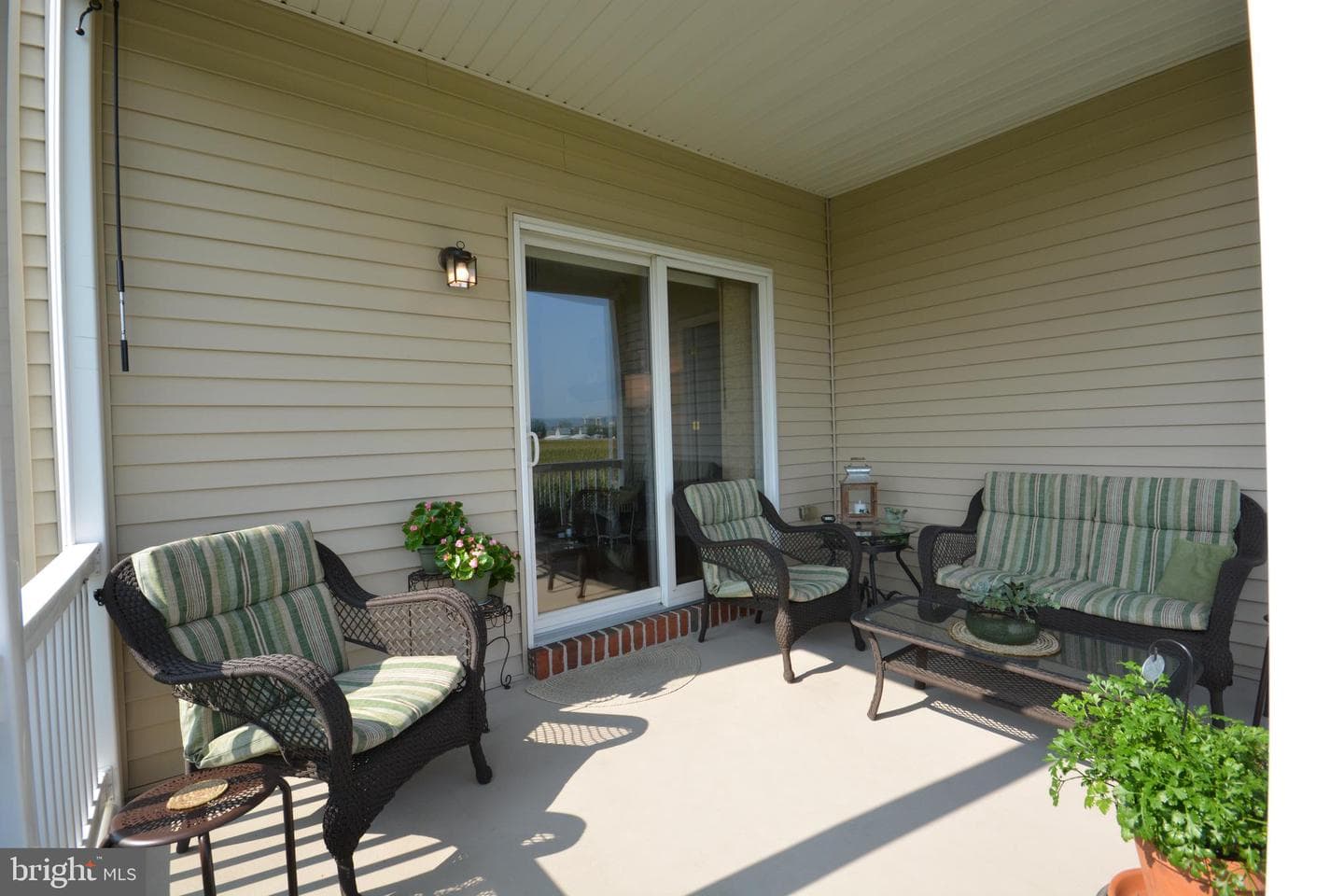 84 Weaver Avenue photo 13