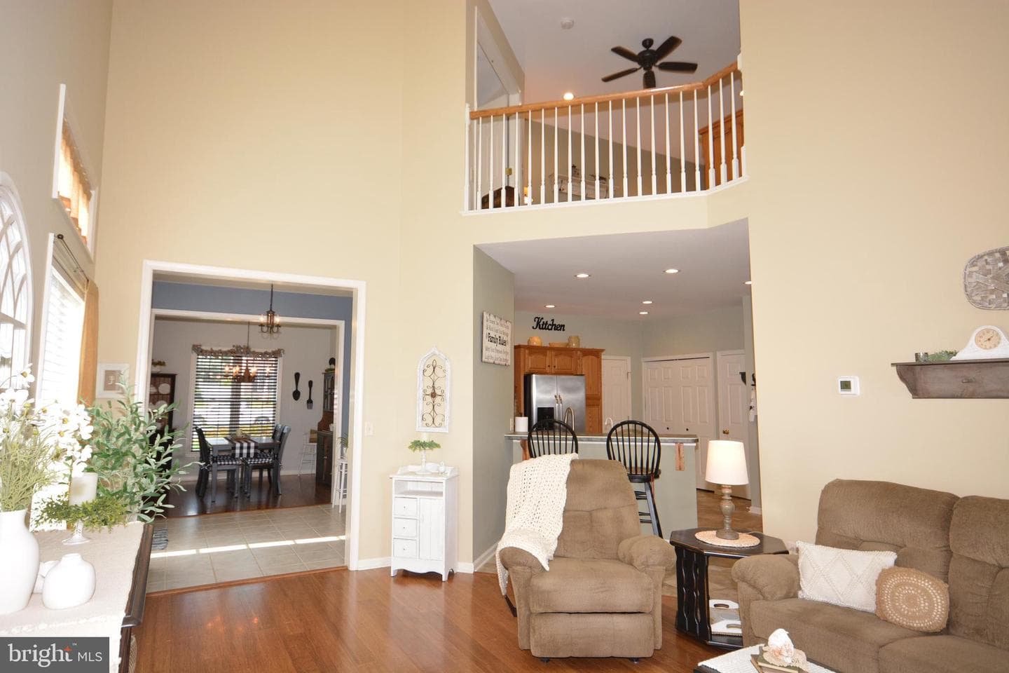 84 Weaver Avenue photo 6
