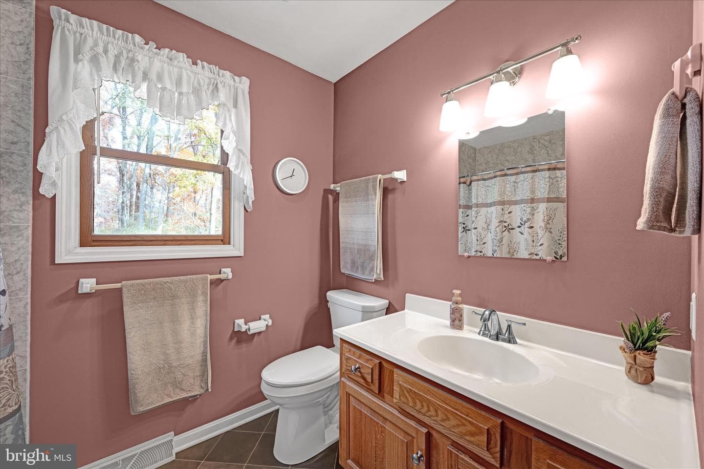 242 Persimmon Lane photo 28