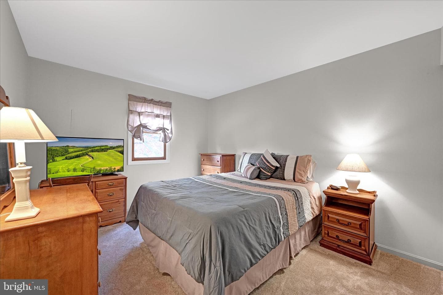 242 Persimmon Lane photo 30