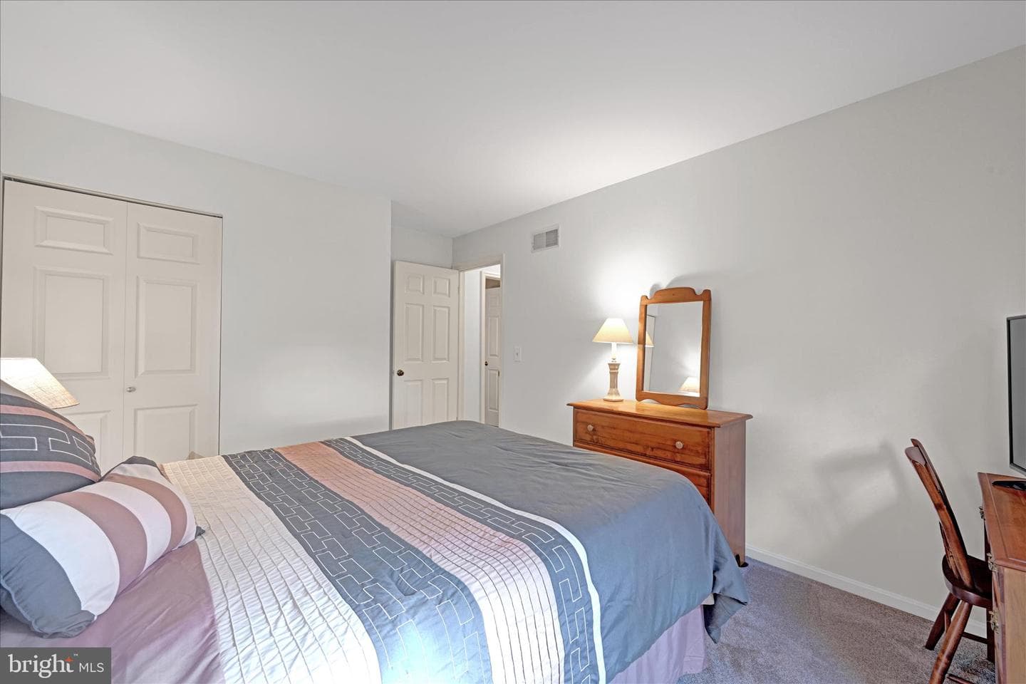 242 Persimmon Lane photo 31