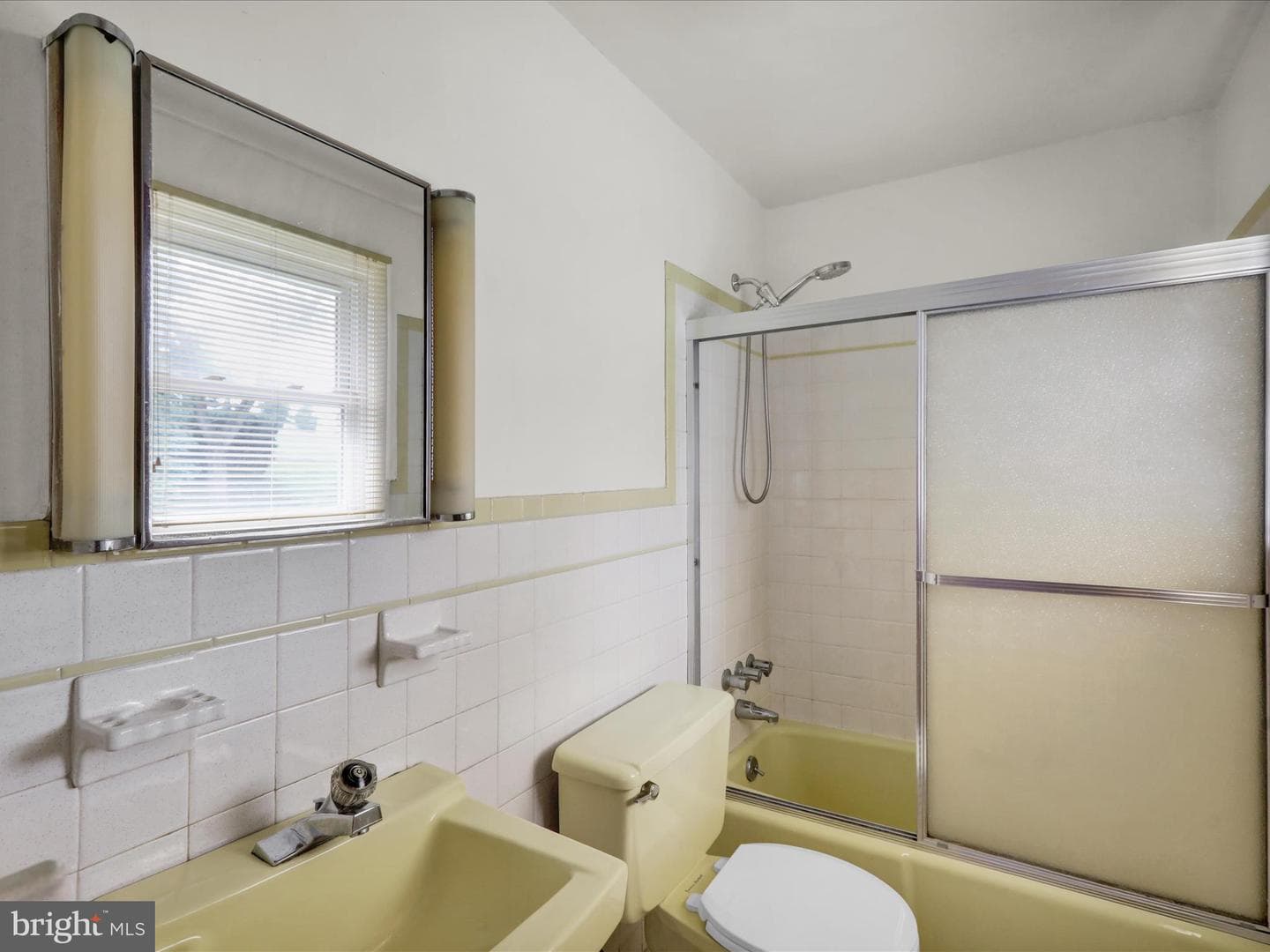 1266 Wilson Avenue photo 24