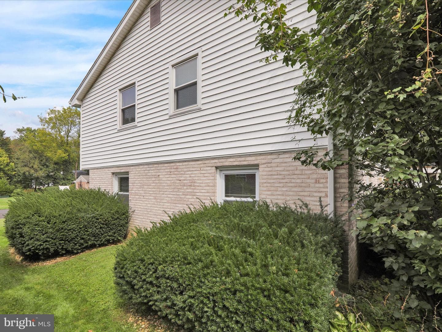 1266 Wilson Avenue photo 34