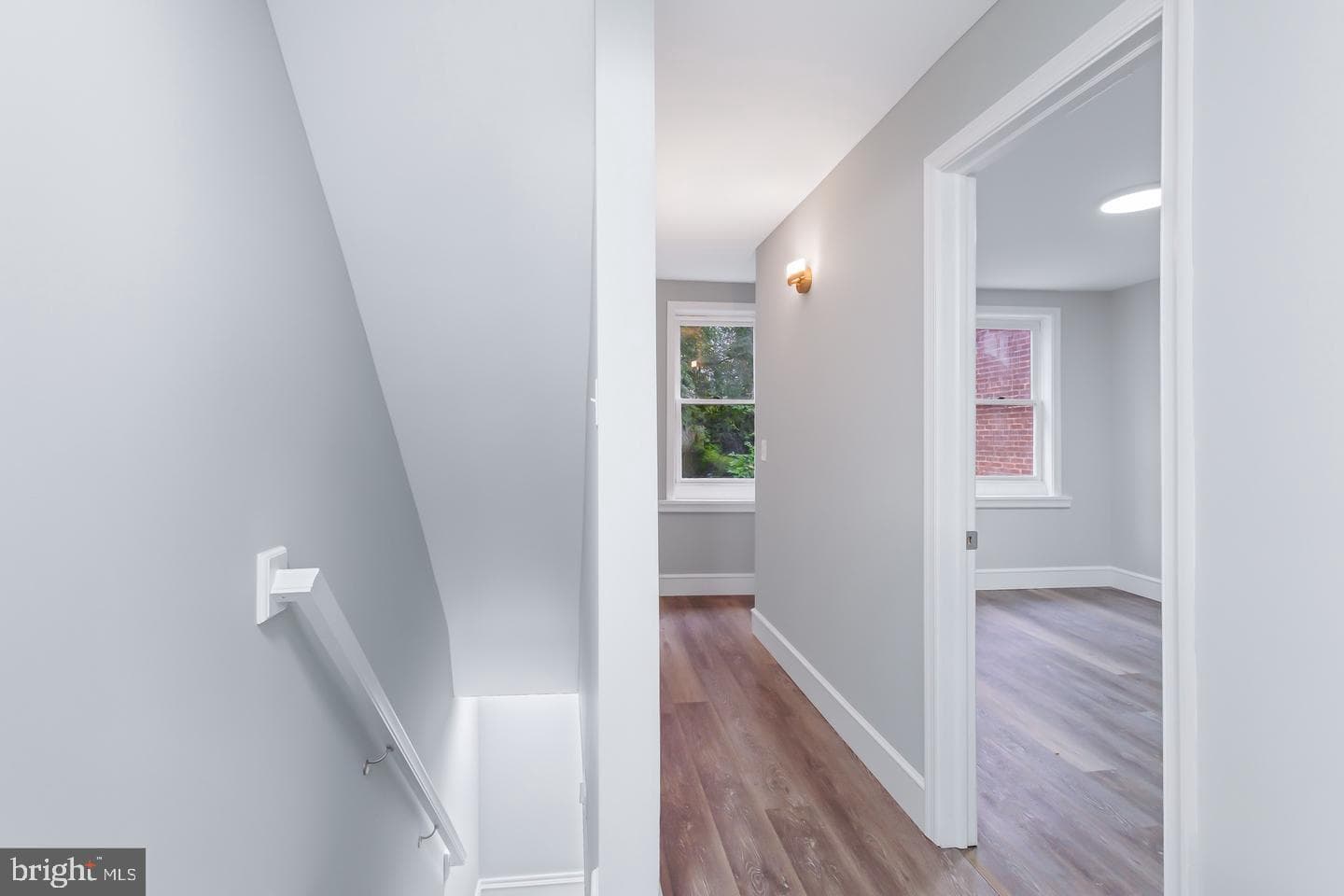 664 Poplar Street photo 12