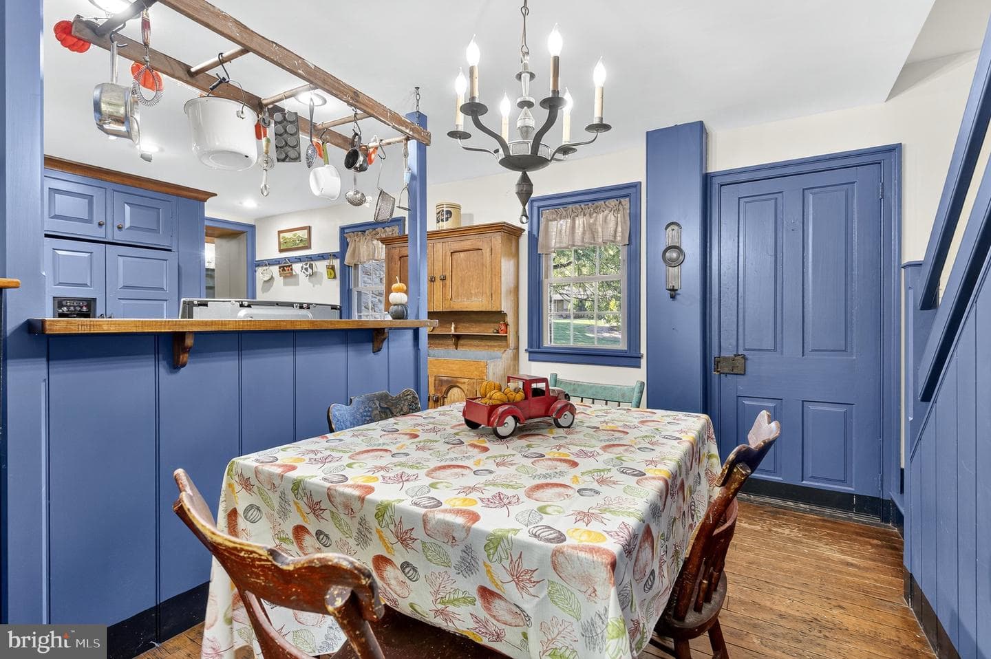 249 Blue Lane photo 17