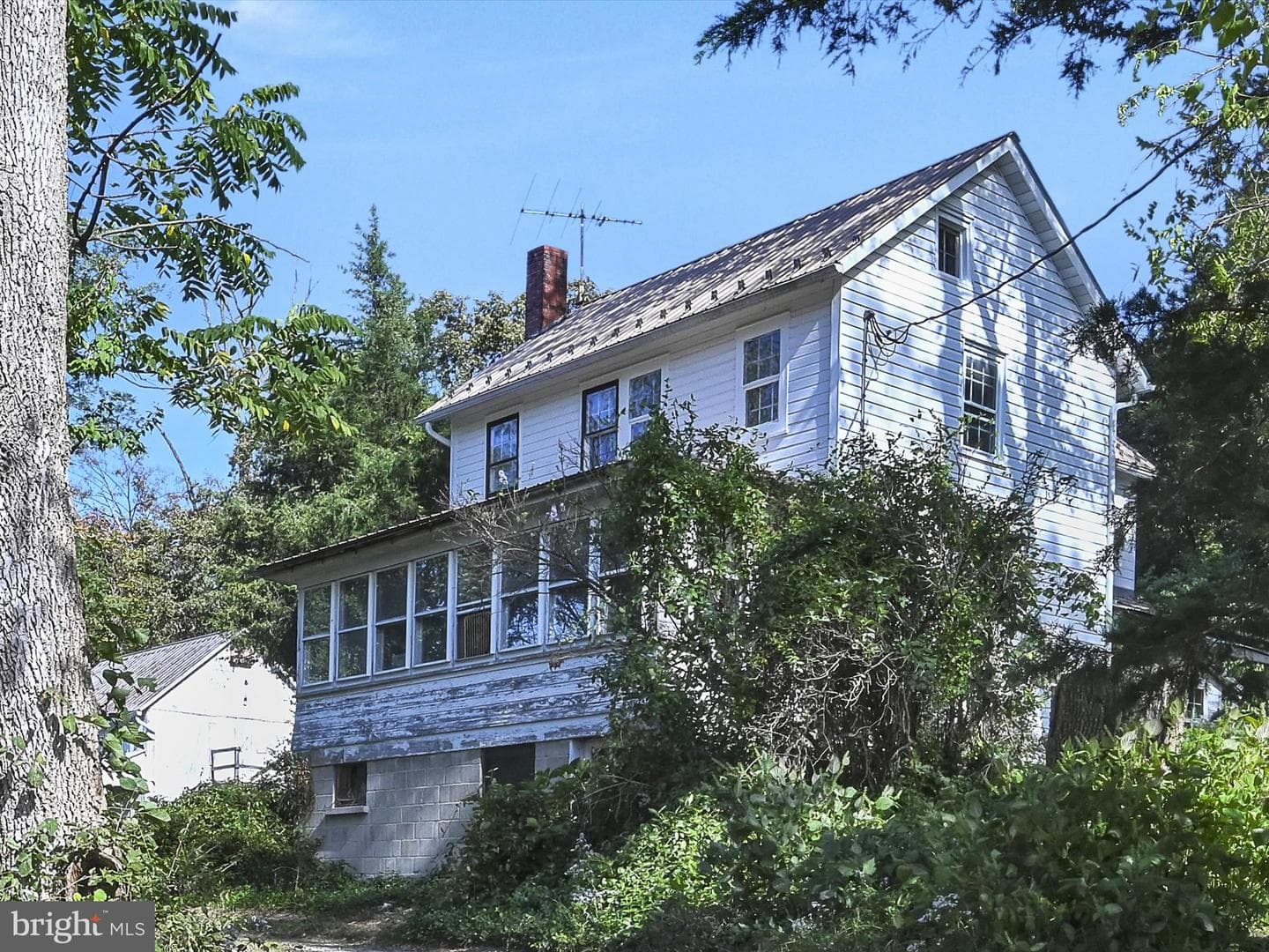 2496 River Road photo 15