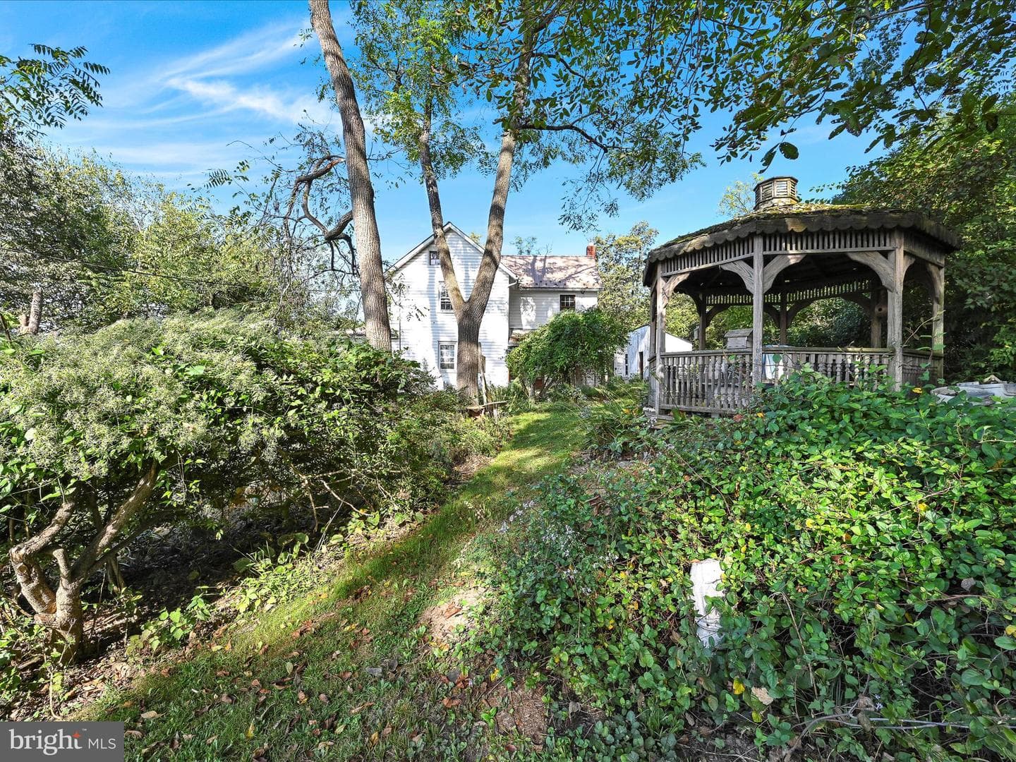 2496 River Road photo 17