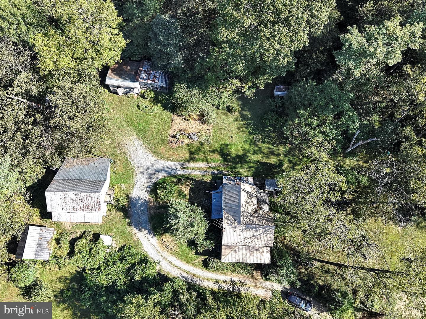 2496 River Road photo 6