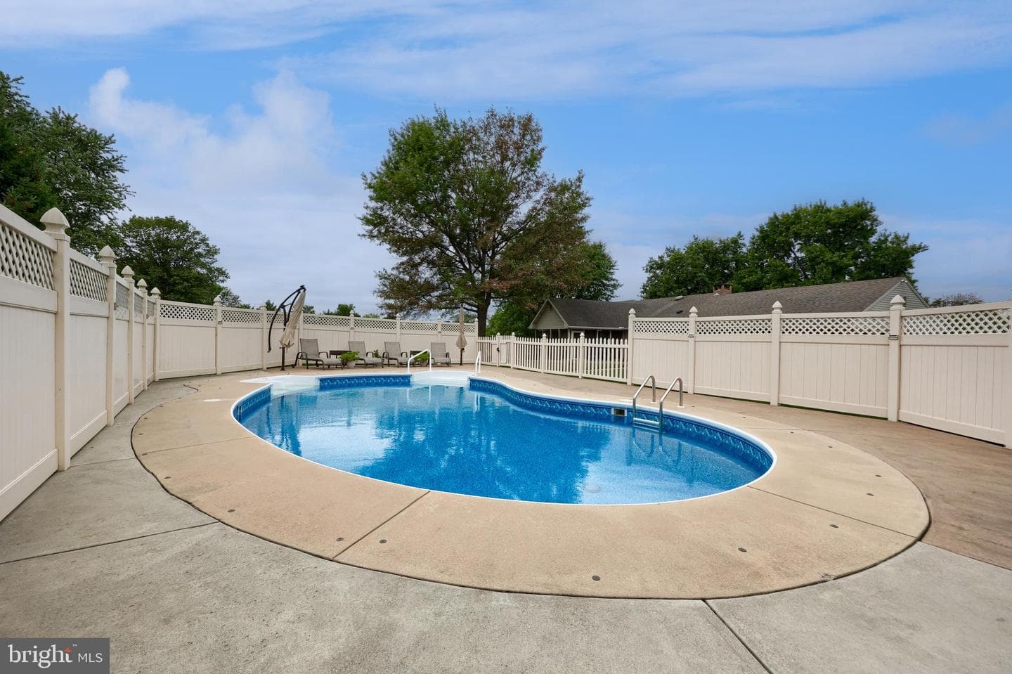 310 W Lexington Road photo 48
