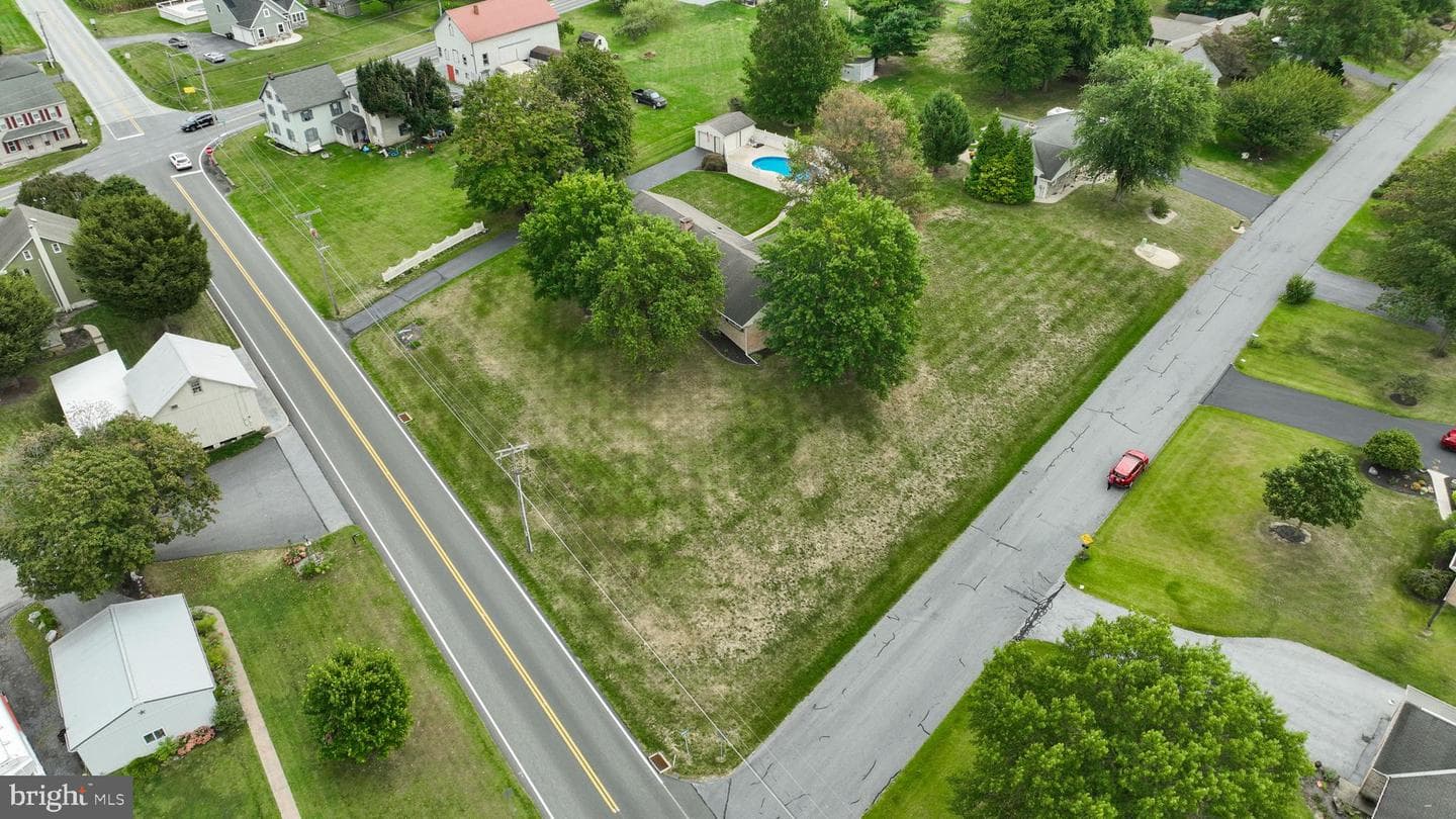 310 W Lexington Road photo 53