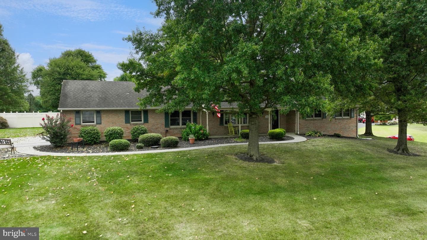 310 W Lexington Road photo 57