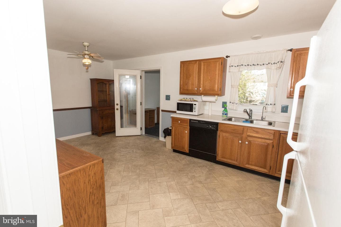 113 Sherfield Court photo 4