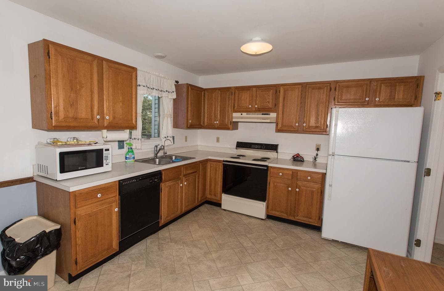 113 Sherfield Court photo 5