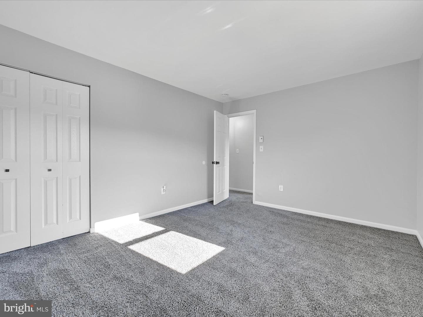 704 Lincoln photo 18