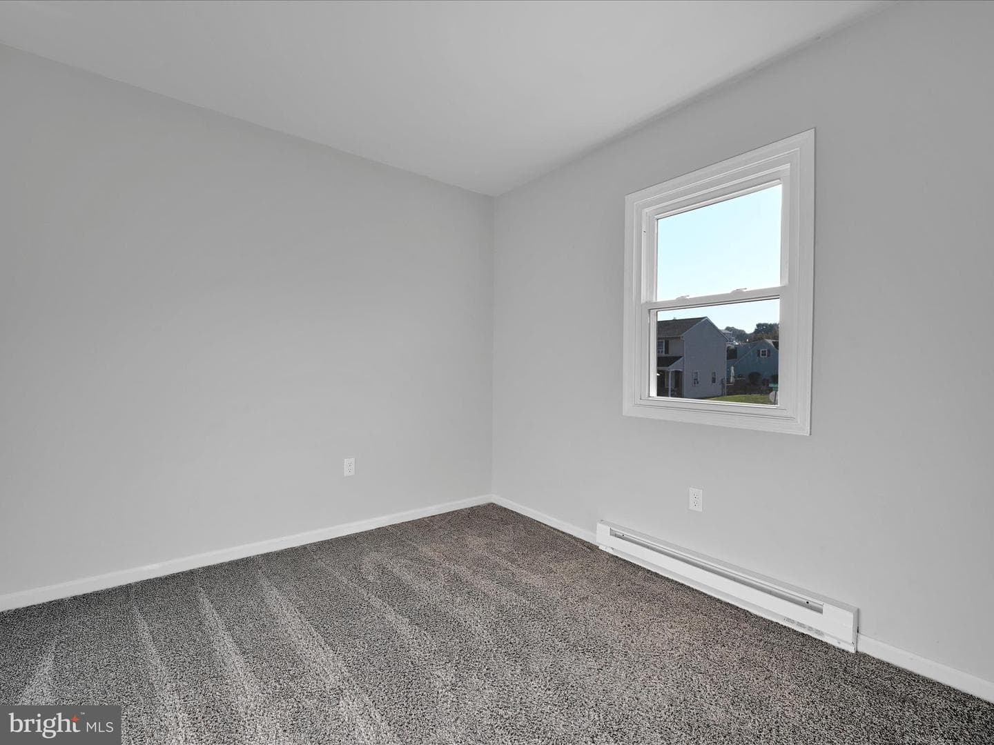 704 Lincoln photo 22