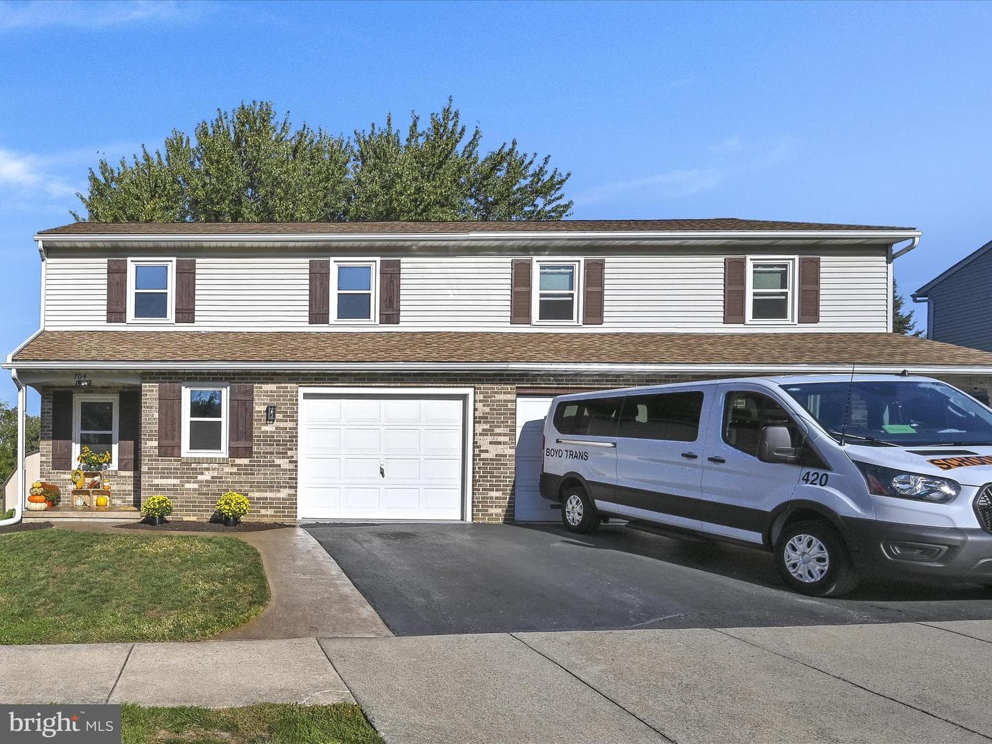 704 Lincoln photo 3