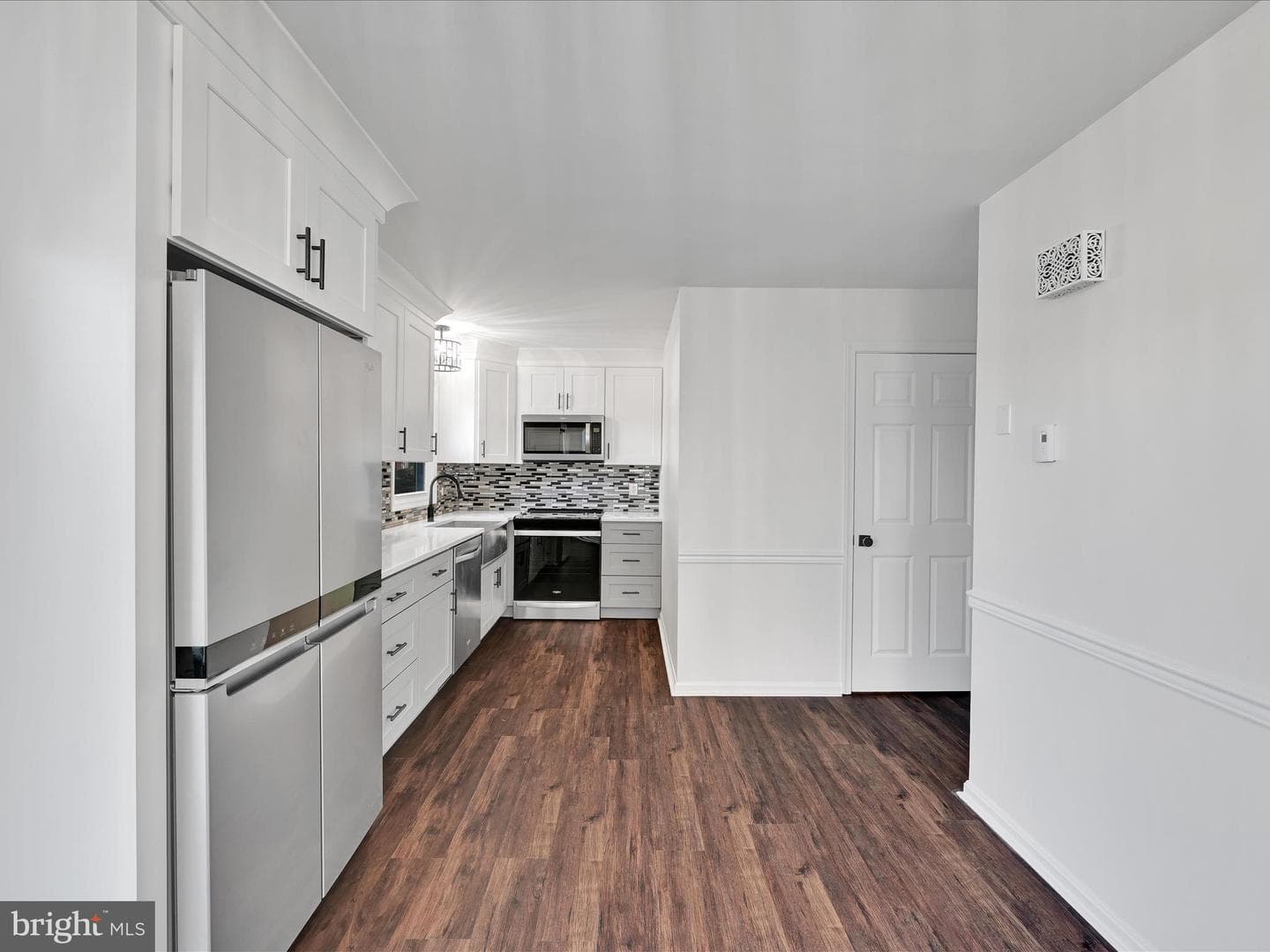 704 Lincoln photo 9